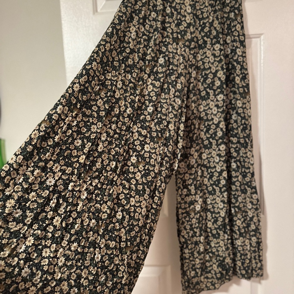 FARM Rio Black and Cream Floral Wide Leg Pants